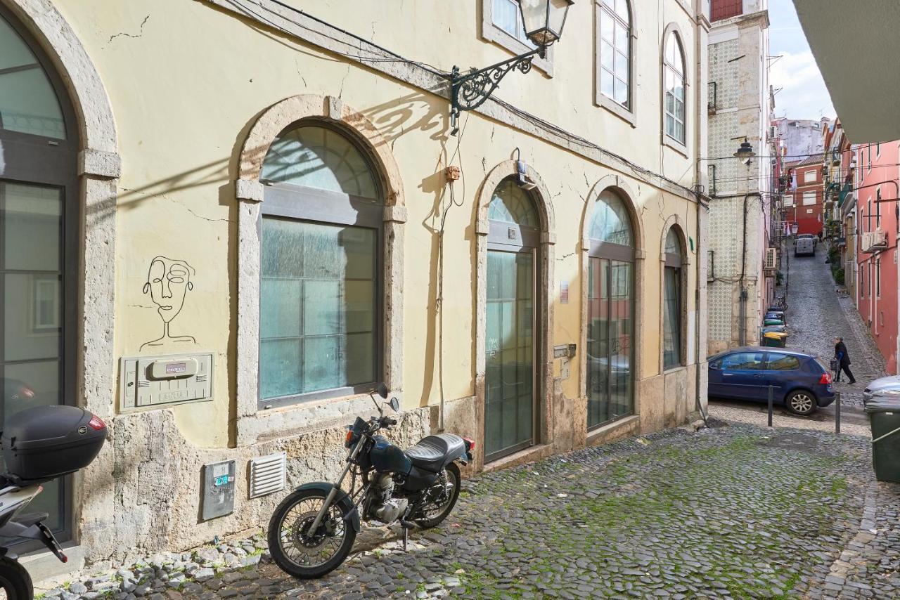 Charming Apartment In Historic Center Lisbon Exterior photo